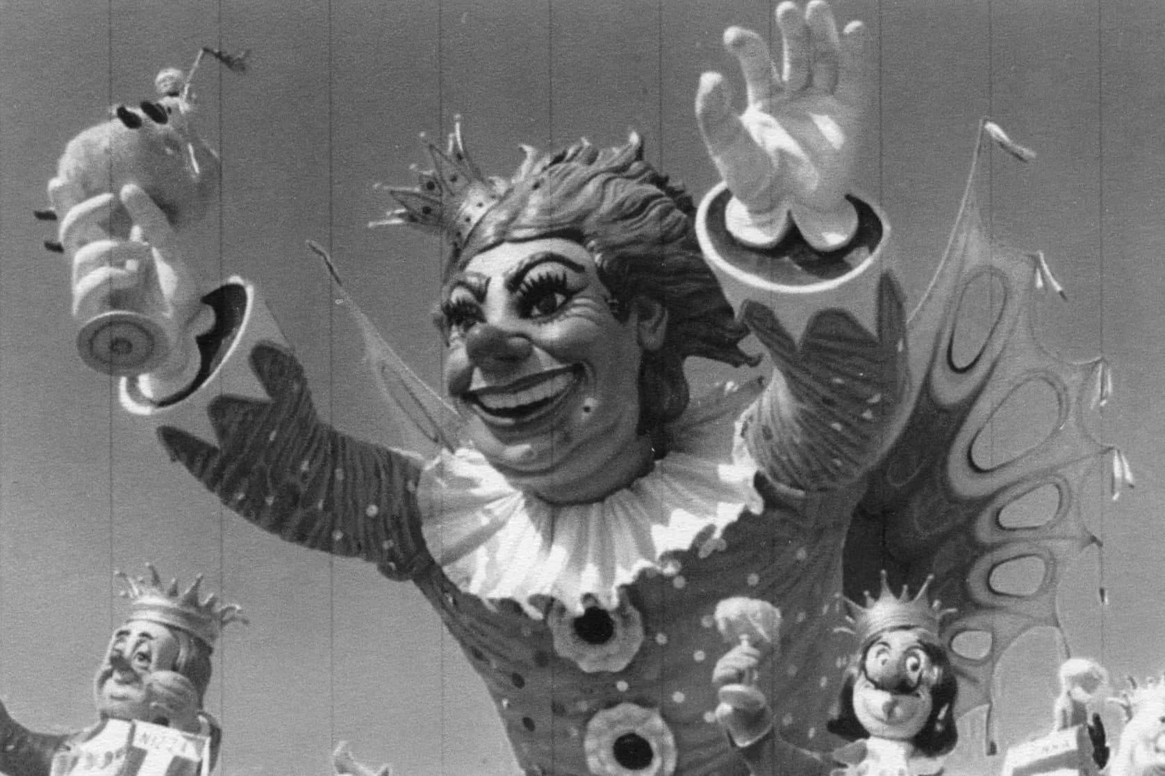 Un carro del Carnevale di Viareggio, 1973